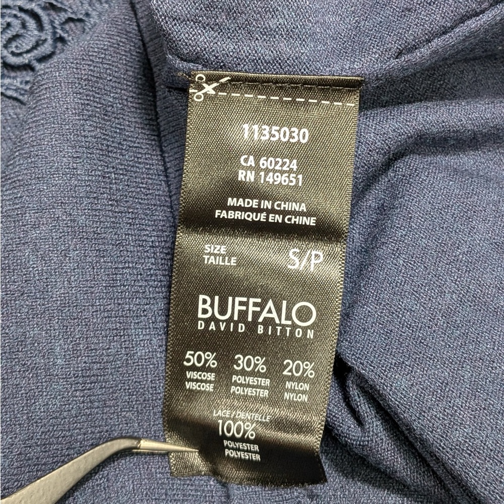 Buffalo David Bitton Navy Long-Sleeve Lace Yoke Top - Picture 5 of 7